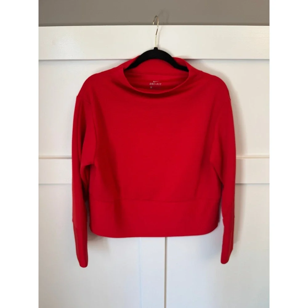 Red Nike drifit‎ size small long sleeve top